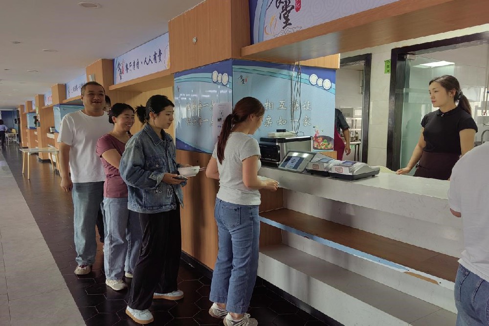 经发公司智慧食堂系统投用职工就餐体验全面升级